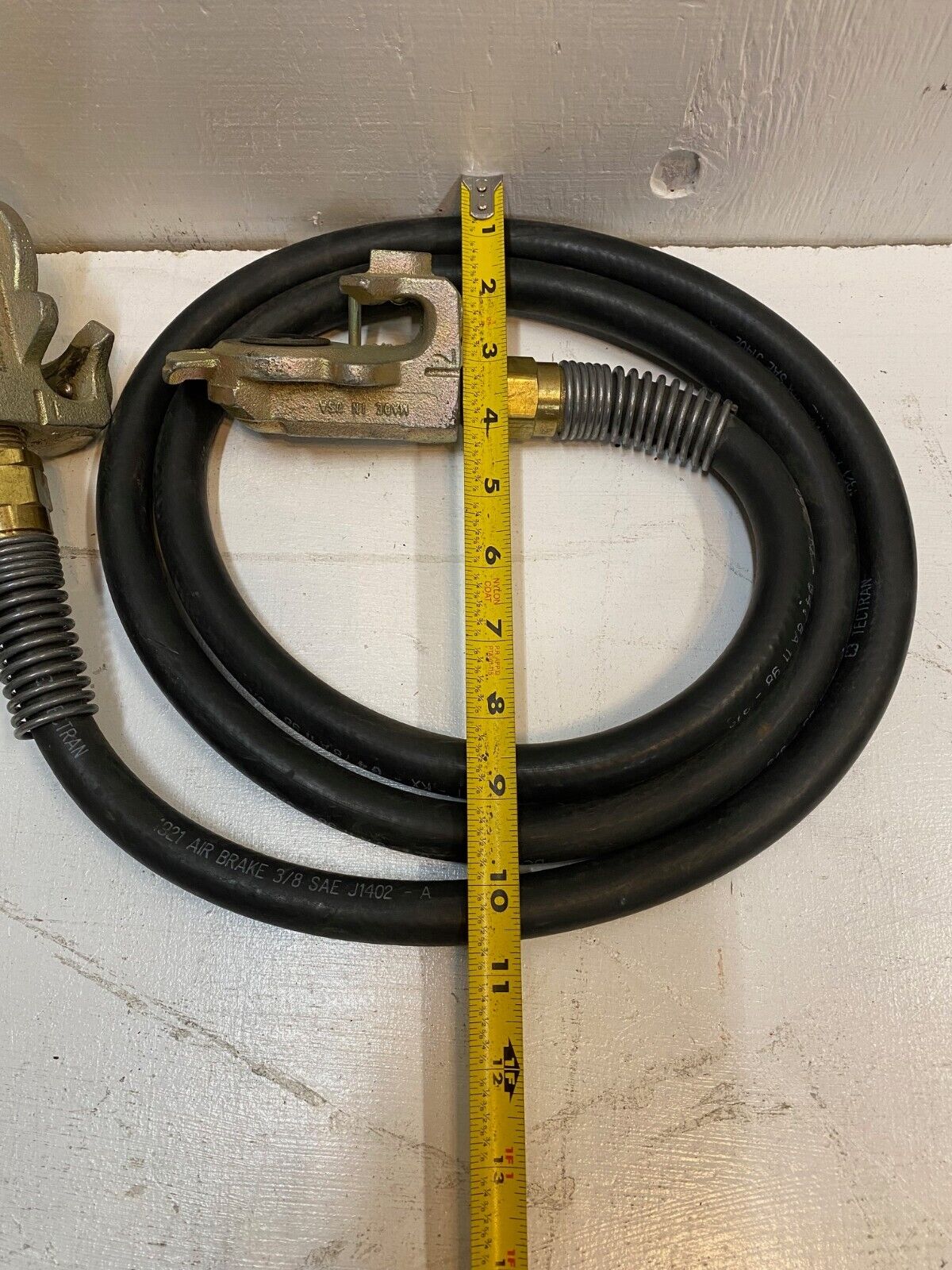 2 Qty of Tectran 6ft 8in 1921 Air Brake Hoses J1402-A w/ Gladhand Ends (2 Qty)