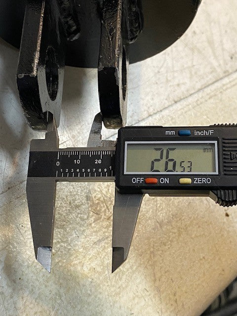 Hydraulic Cylinder 33-1/2" Long 5" Diameter 45mm Shaft 12mm Bore 27mm Bore