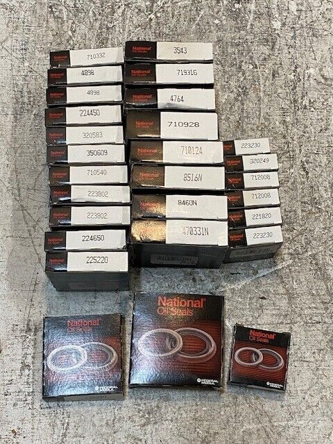 28 Qty of Miscellaneous National Oil Seals Federal Mogul 4898, 224450, 320583