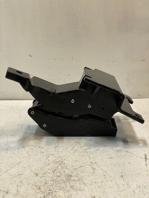 8014-010-08 Land Rover Side Step Bracket FSMOR41 | A380