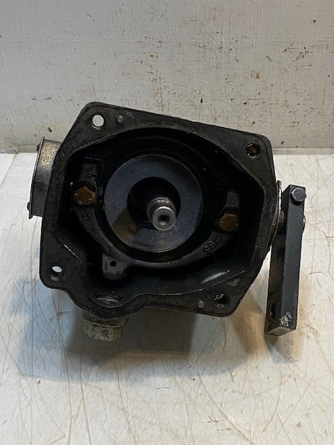 Vickers 323805 Heavy-Duty Industrial Hydraulic Motor 2776627-28