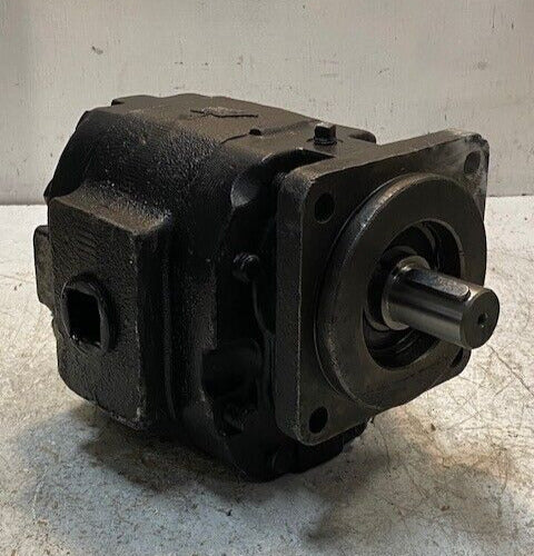 Hydraulic Gear Motor Pump YA1603 2-1/4" 32mm Shaft 14mm Holes