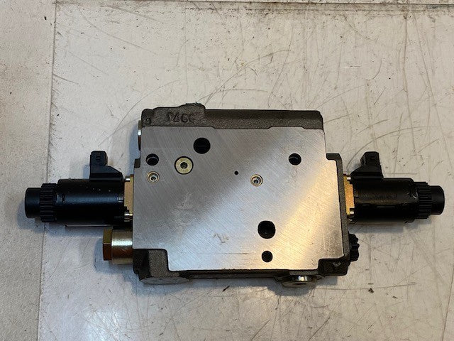 Bosch Hydraulic Valve 0521610809 | 0521610809-390 | 703480 | 809