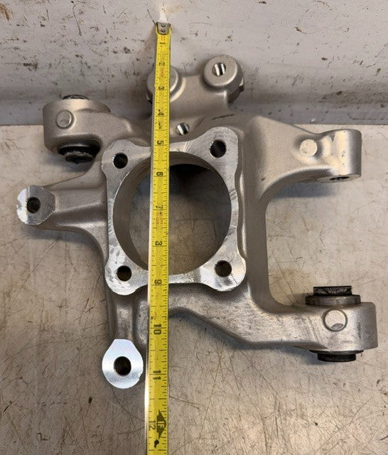 Right Rear Suspension Knuckle CK-211-00-400R Steering Hub Wheel Carrier Assembly