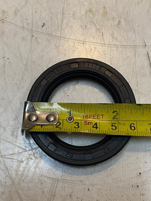 12 Quantity of TTO F1118 Oil Seals 62mm OD 40mm ID (12 Quantity)