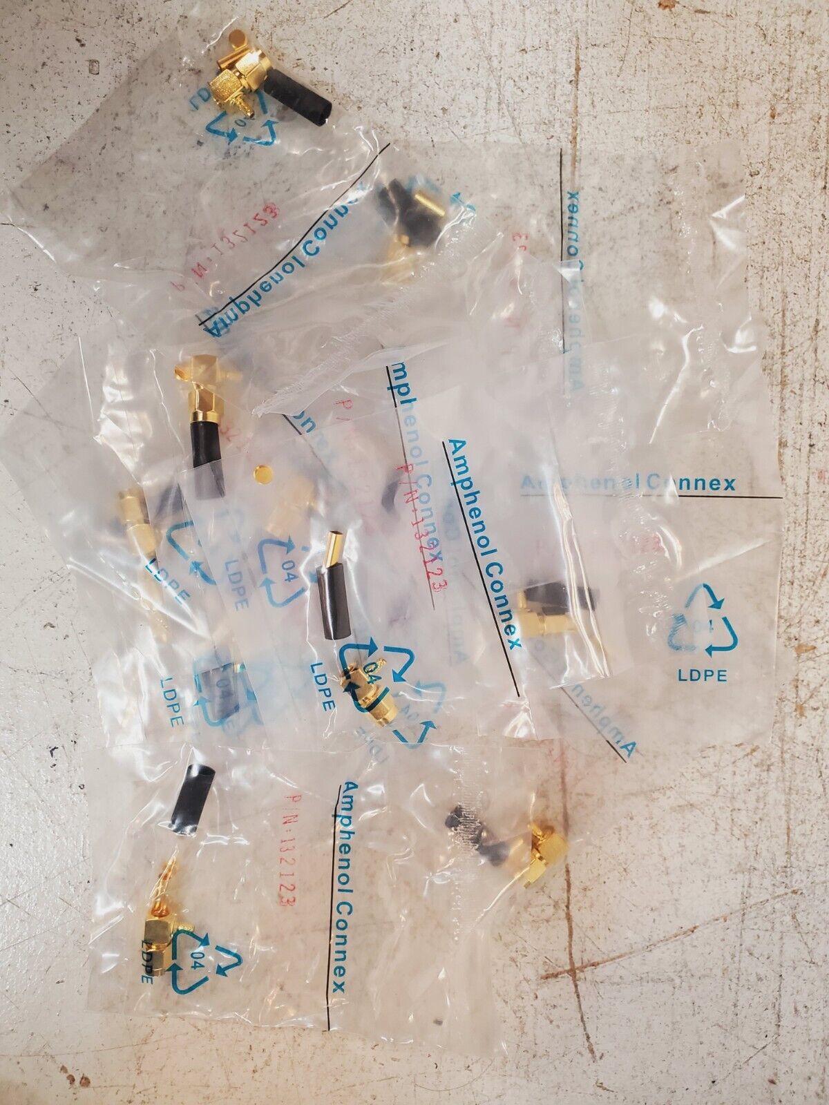 14 Qty Amphenol RF Connectors P/N 132123 (14 Qty)