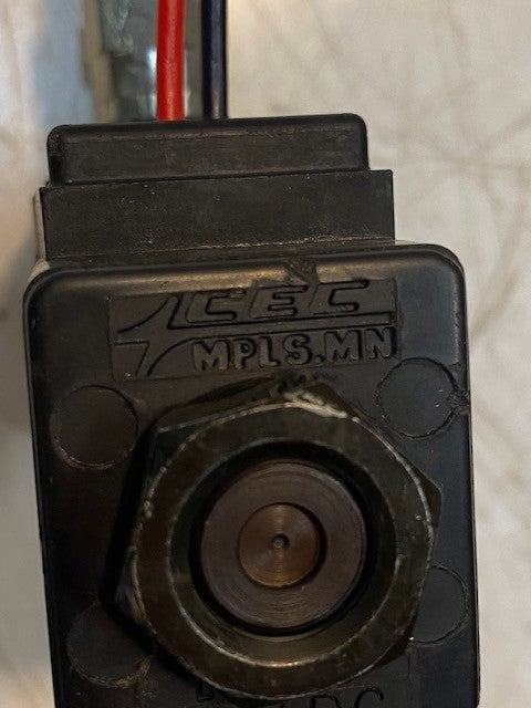 CEC Pneumatic Hydraulic Solenoid Control Valve 31822 | MPLS.MN | D12L2OD