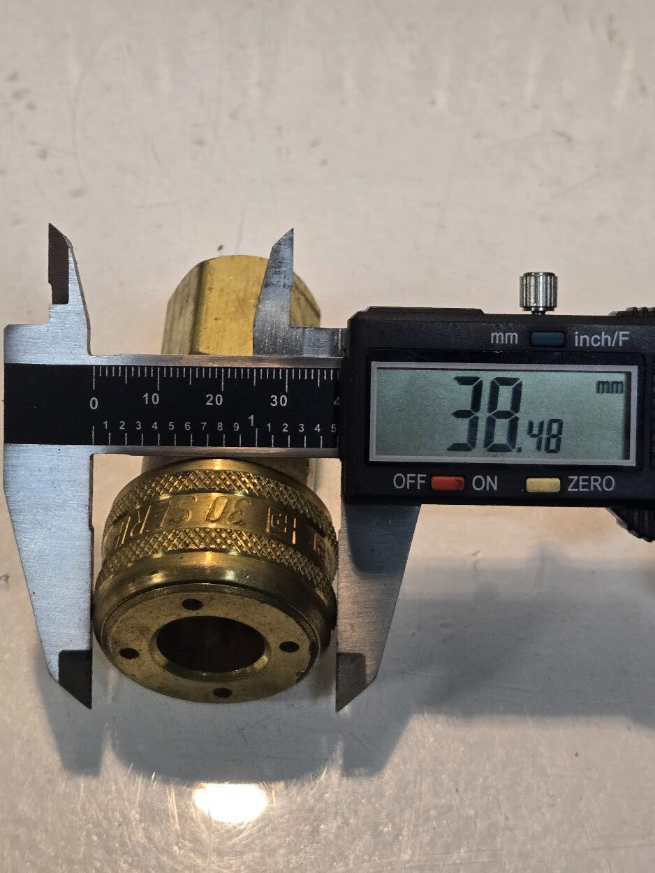 Parker 30 Series B37 1/2" Quick Connect Coupler 1/2"-14 Female Threads