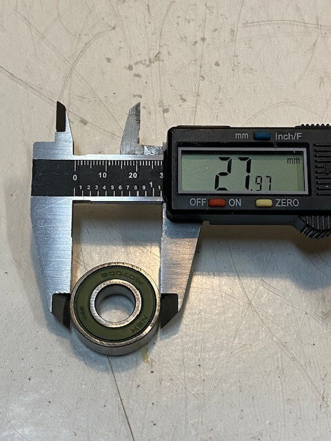 9 Quantity of NSK Bearings 6001DW 28mm OD 12mm Bore 8mm Thick (9 Quantity)