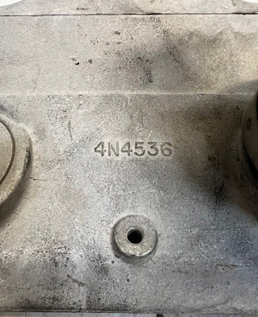 Valve Cover 4N4536 Heavy Duty Engine Cover Replacement Component Unit