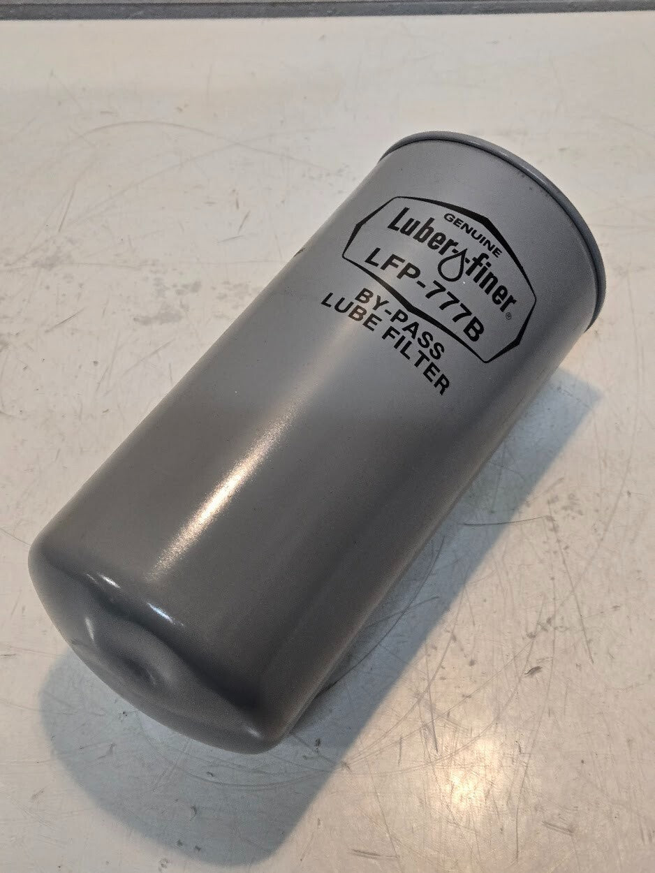 Fleetguard Adaptor Head 3304173S with Luber-Finer LFP-777PB Lube Filter