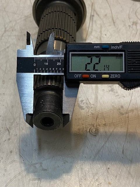 Transfer Case Main Shaft 22mm Thread End 32-Spline 65mm OD 29mm End 34-Spline