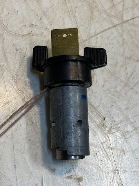 Ignition Lock Cylinder w/ Key 73K2 Knock Out Passkey Security for GM Vats