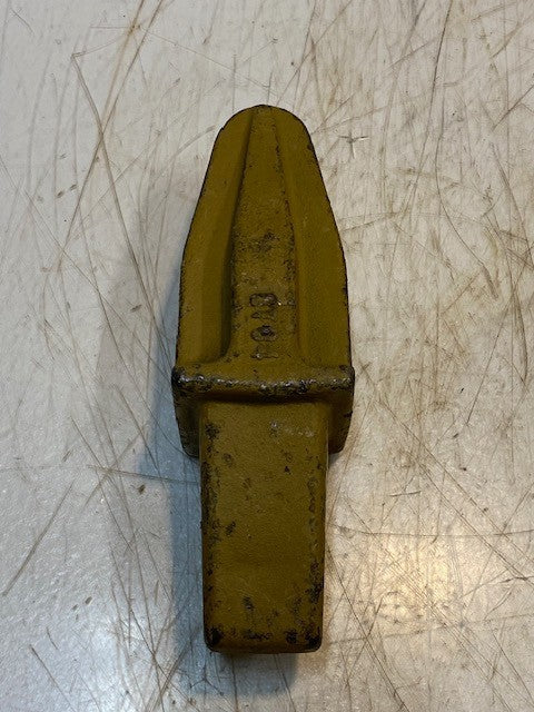 Caterpillar-Style Weld-On Excavator Bucket Tooth Adapter 0704