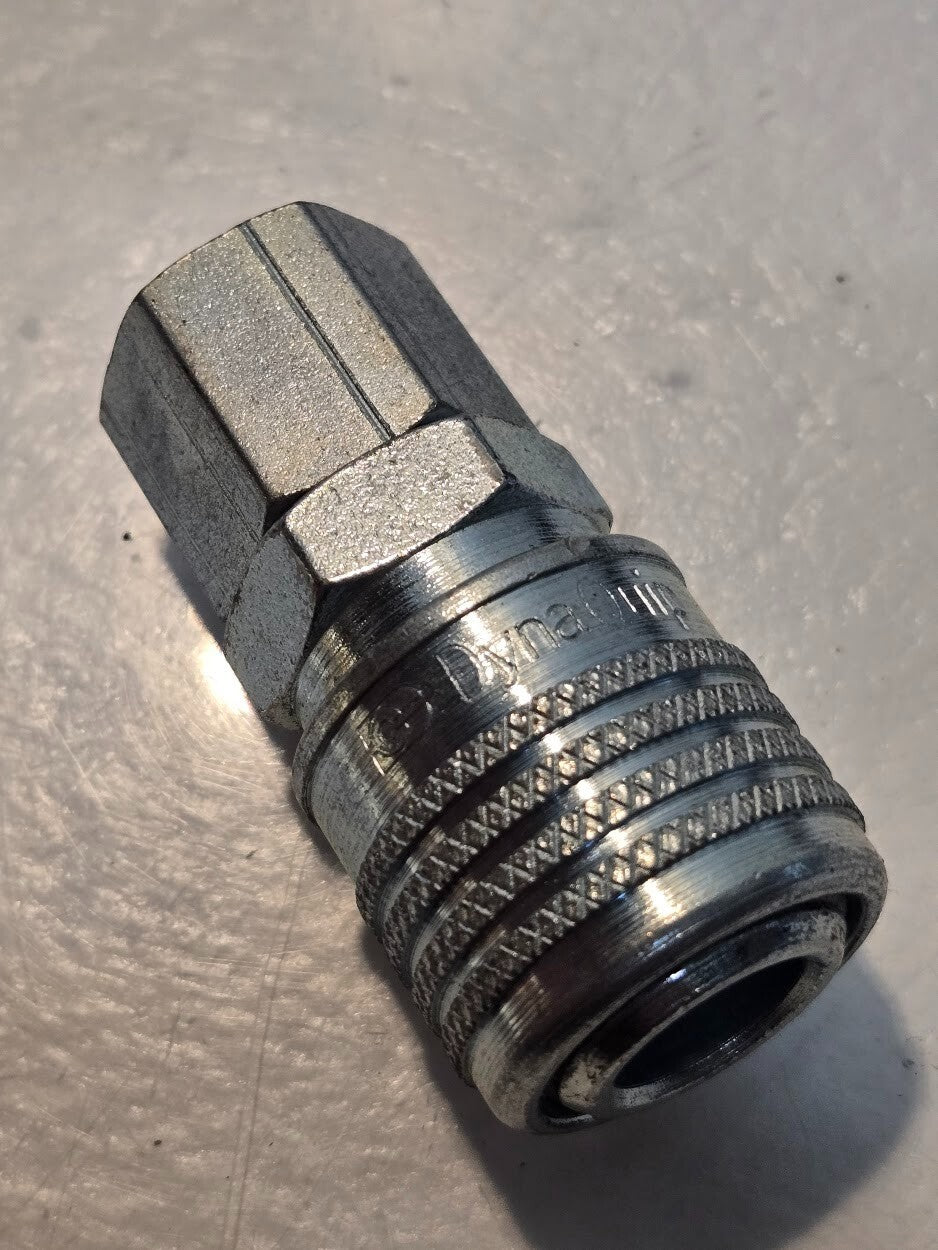 10 Quantity of Dynaquip D3 1/4" Pnuematic Quick Connect Couplings (10 Quantity)