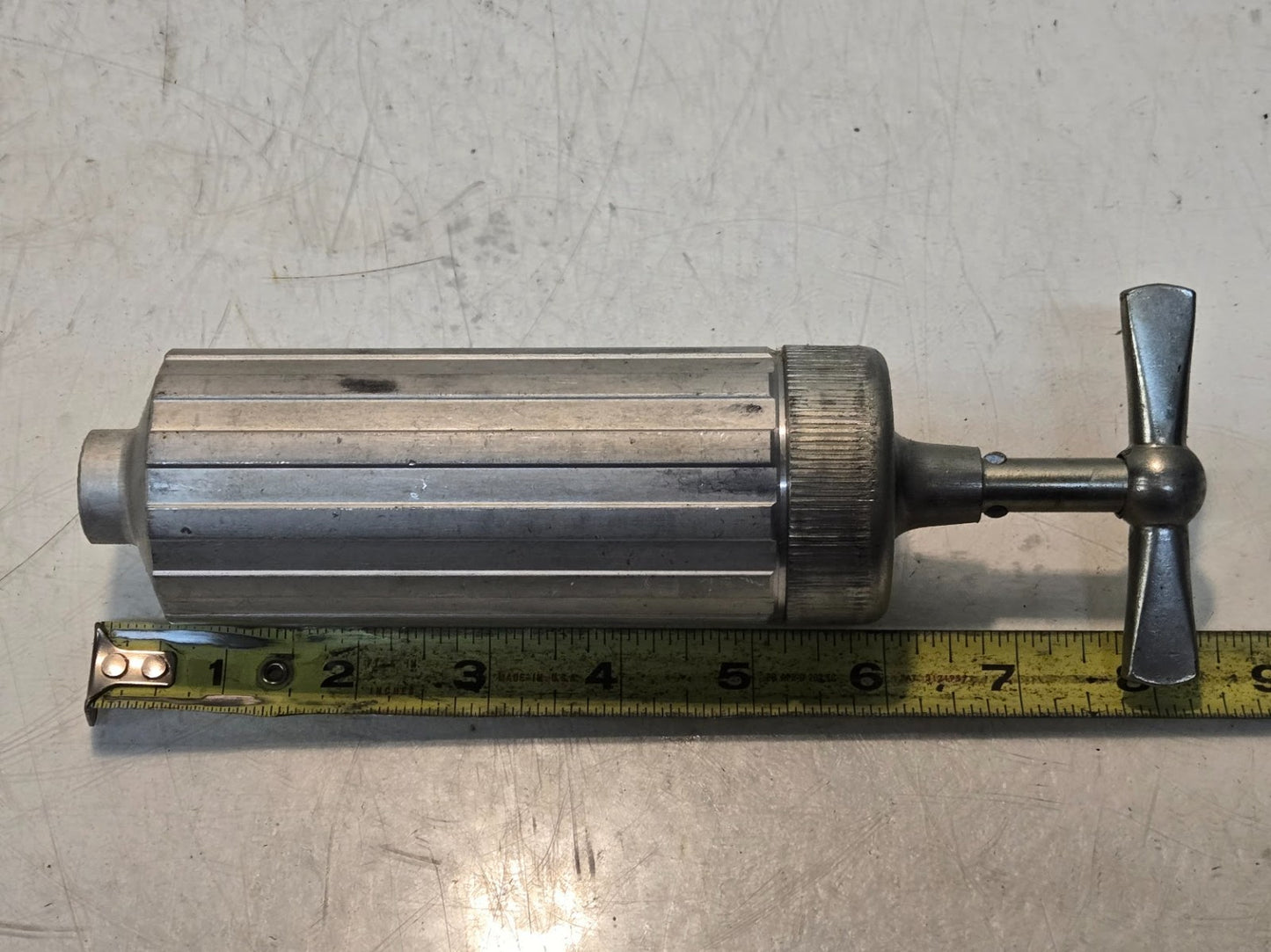 Alemite Screw Type Grease Gun C-600 1/8" FNPT | 4930-00-629-1157 | MIL-G-3859D