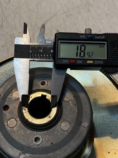 Torque Converter Driven Clutch 7-1/2" W 19mm Bore 39mm Thick