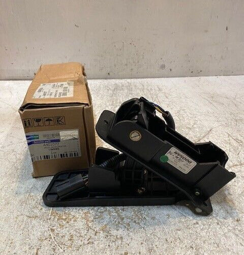 Doosan A401077 Accelerator Pedal A401077-02