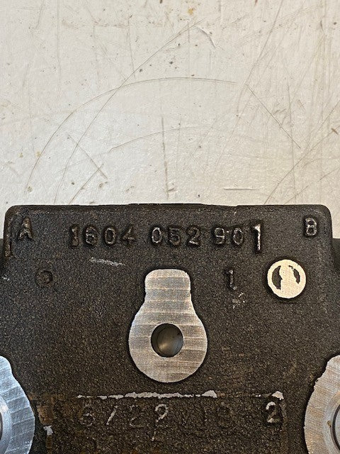 Hydraulic Directional Control Valve 1604052901