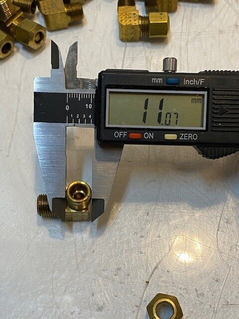 65 Qty of AF 90 Degree Brass Compression Elbow Fittings 10mm & 11mm Threads