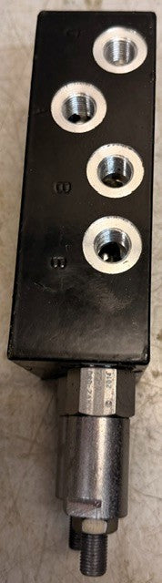 Single Over Center Hydraulic Valve EP-0015599 Pressure Control Flow Regulation