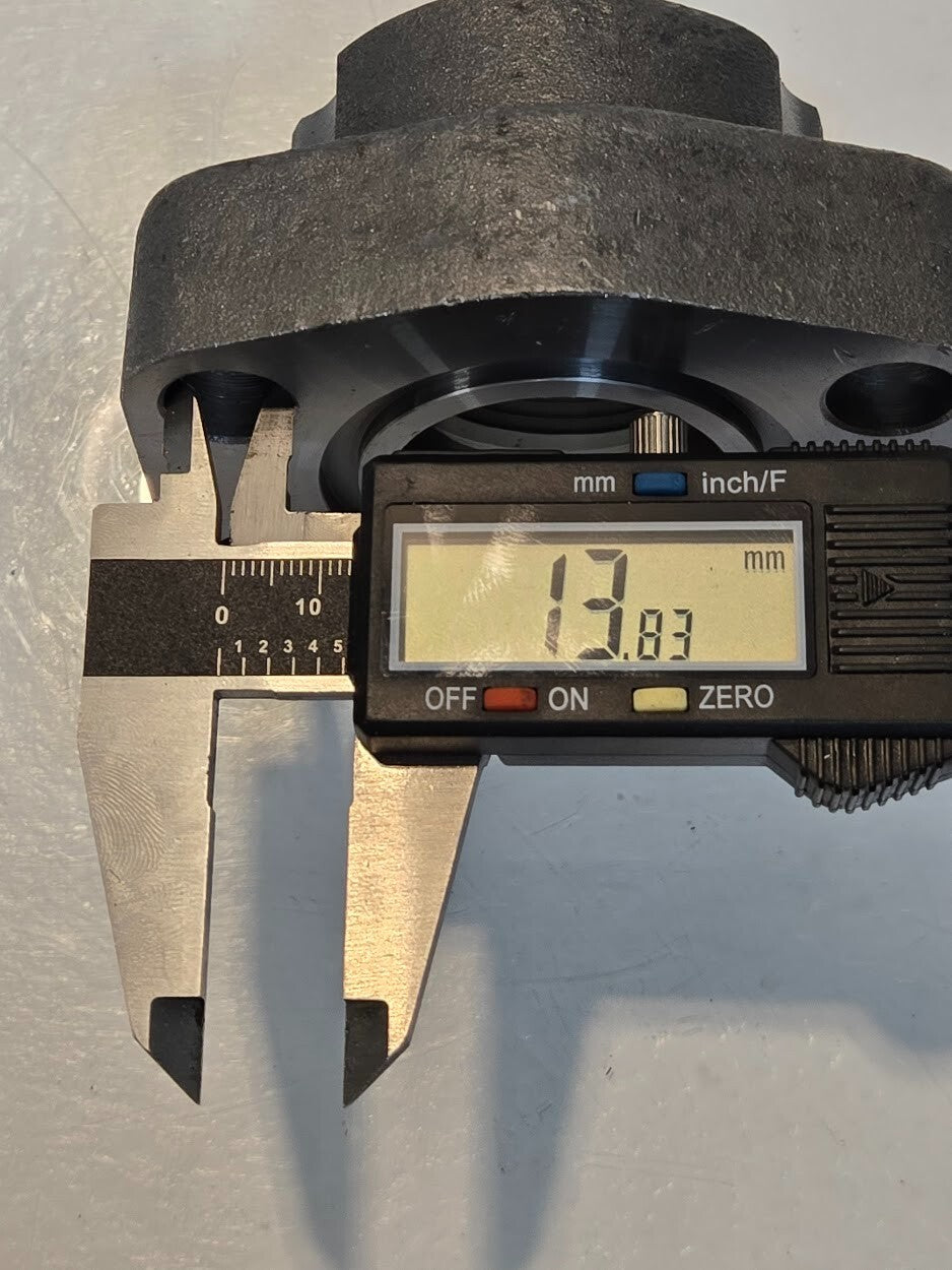 Anchor Fluid Power A-088 Flange with Bolts Lock Washers and O-Ring | 1-1/2" FNPT