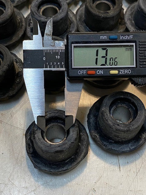 14 Quantity of Rubber Bushings 1-5/8" Dia 1-1/2" Tall 13mm Bore (14 Quantity)