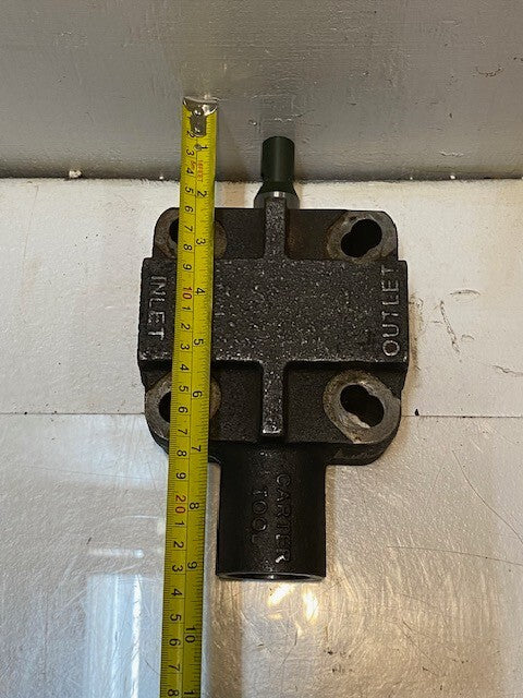 Carter Tool 72-122VR Hydraulic Valve 18mm Shaft 30mm Bore 9" L 5" W 3" H