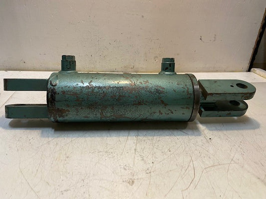 Hydraulic Cylinder 33-09-G | 19673C | 22-1/2" Long 6" Deep 4-1/2" Dia. 25mm Bore