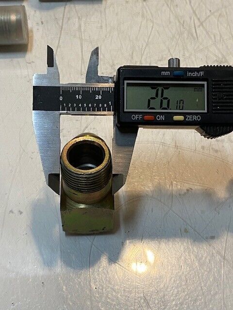 9 Quantity of 90 Degree Elbow Hydraulic Fittings 26mm Thread 17mm ID 15mm Nipple