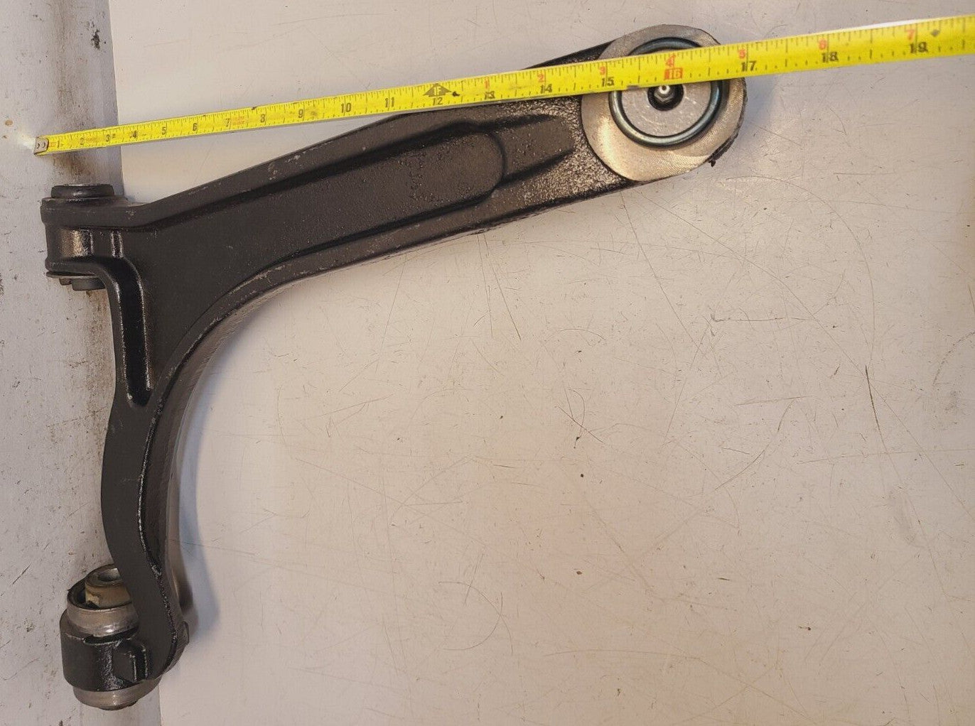 Chrysler Pacifica Front Lower Control Arm 04743151AF | 6T2 | D12 | J140