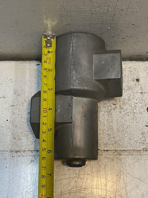 Ingersoll-Rand Air Starter Relay Valve 29mm IN 30mm OUT 6-1/2" L 4-1/2" W 3" Dia