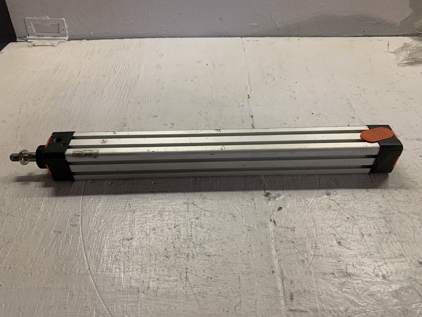 Metal Work Pneumatic Cylinder ISO 6431 - 135A320320CP - FREE SHIPPING