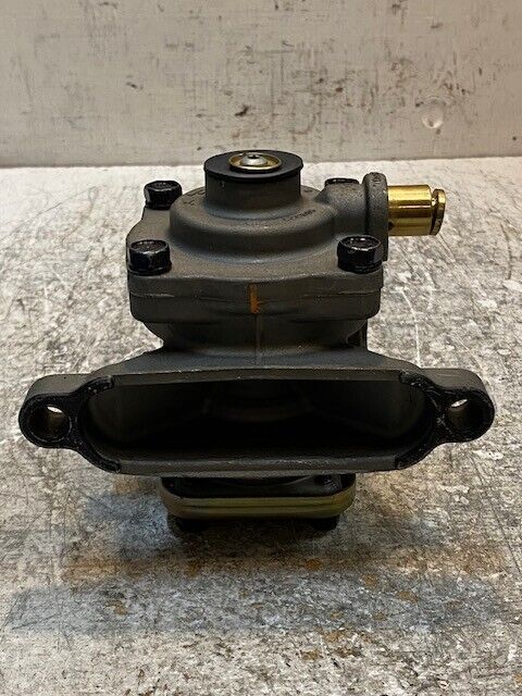 Bendix Air Brake Relay Valve T-5008328 | 909828 | 3561639C1