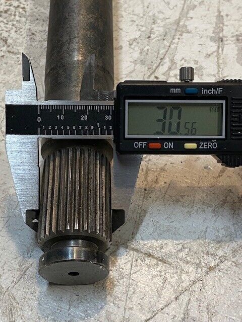 5-Bolt Axle Shaft & Hub 31" Long 28 Spline 6-1/4" Hub OD 48mm Bore 35mm Shaft OD