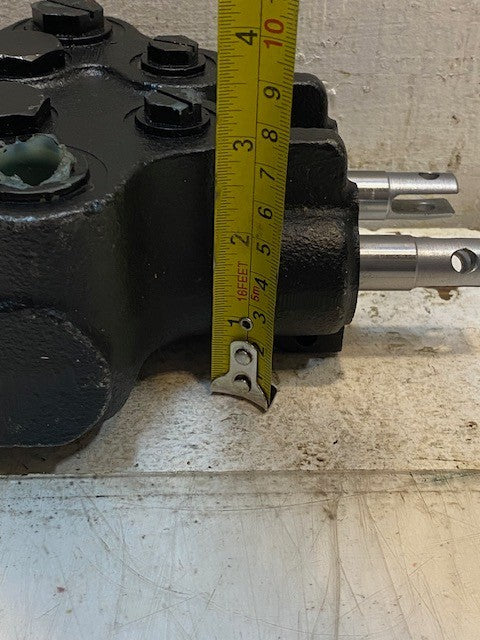 Danfoss Hydraulic Valve Assembly 1622-AX | 388C