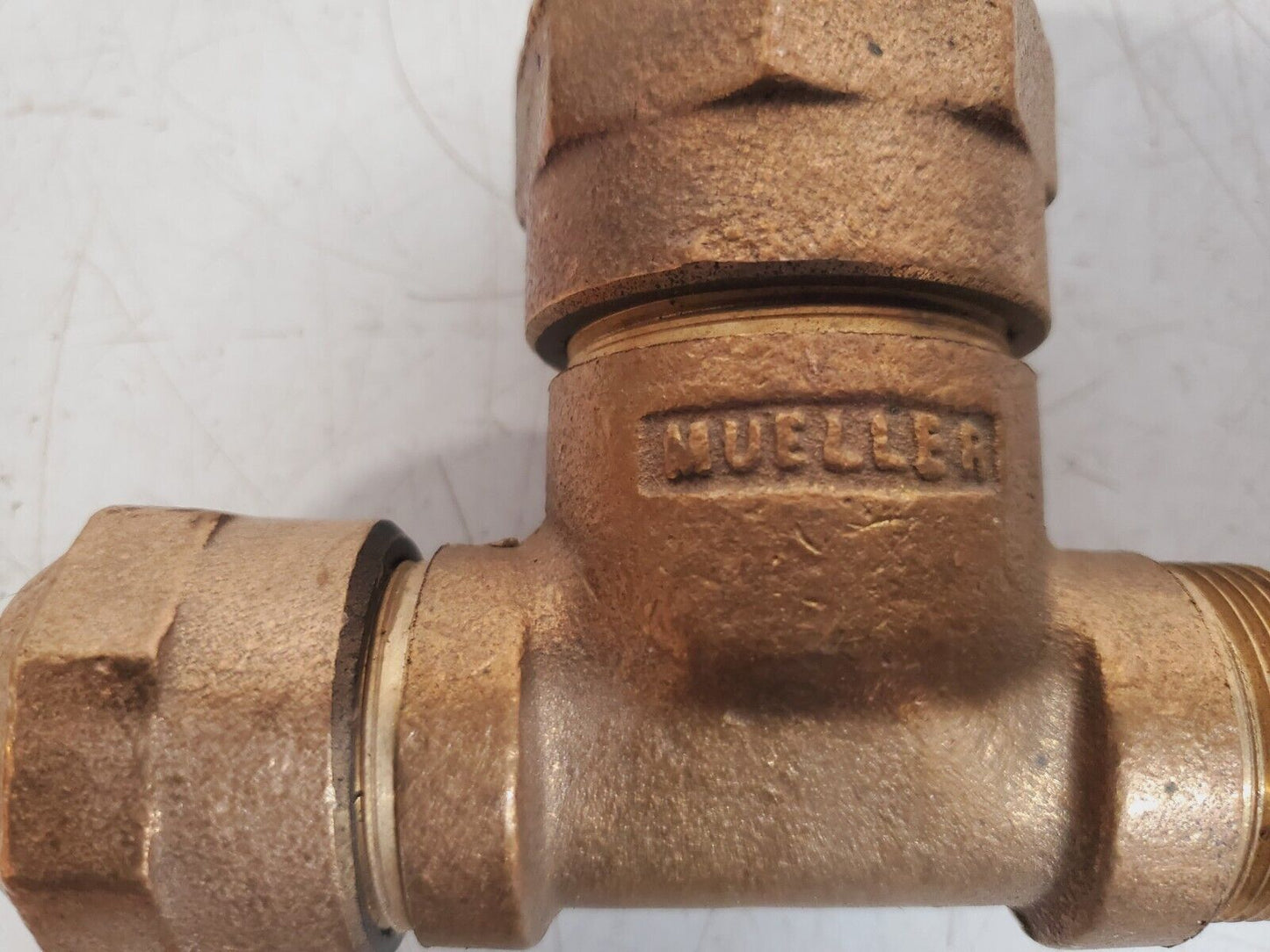 2 Qty. of Mueller Brass Service Tee 110 CTS Ends 3/4 x 3/4 x 1 | H-15381 (2 Qty)