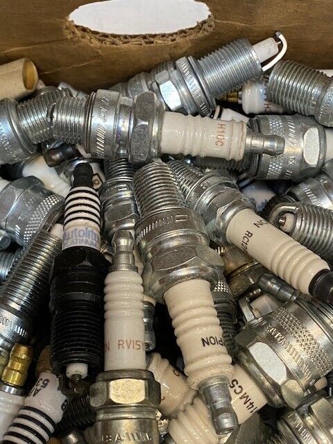 Approx 700 (90 lbs) of Miscellaneous Automotive Replacement Spark Plugs