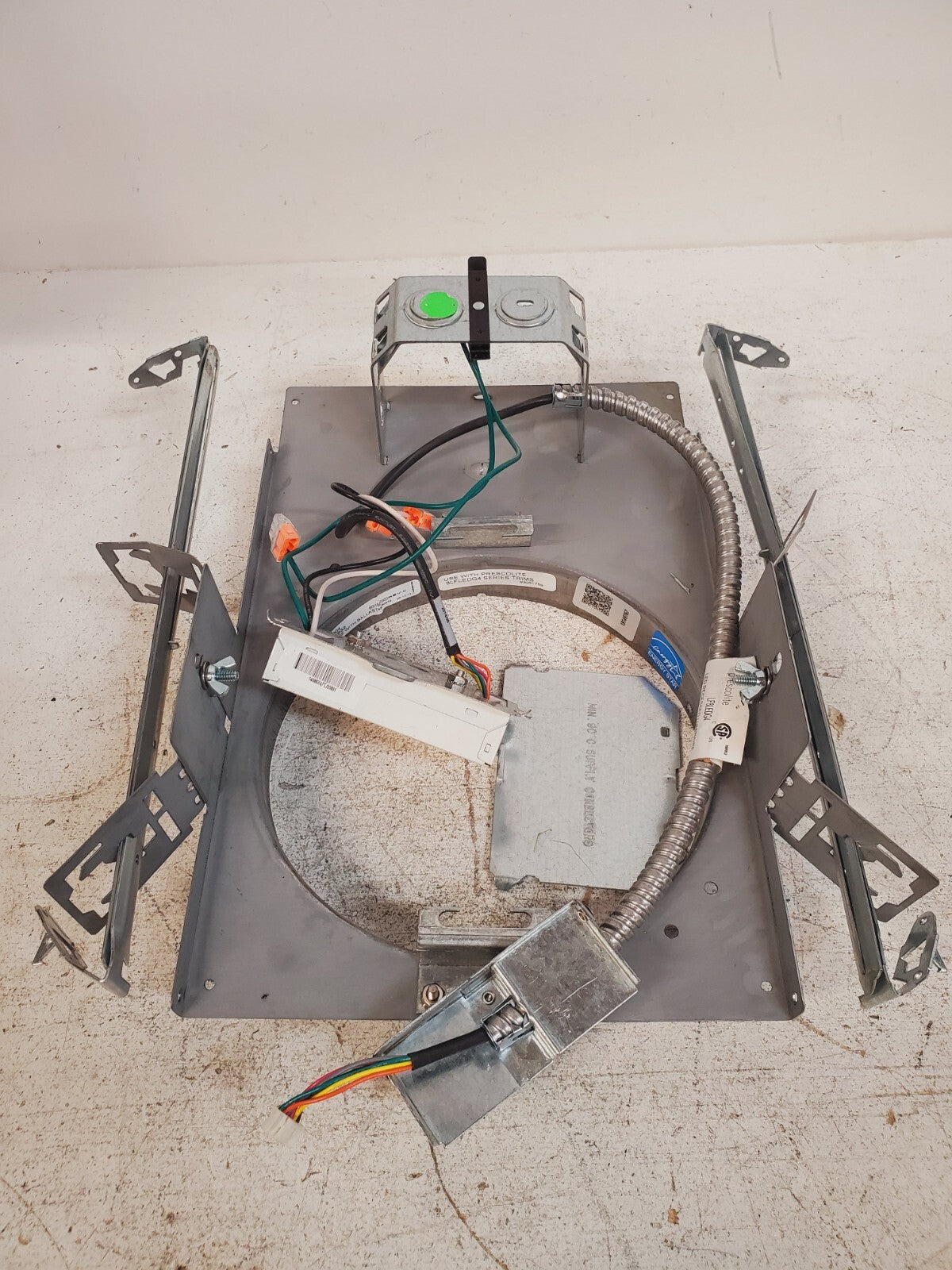 2 Qty Prescolite Recessed LED Frame LF8LEDG4 BG1502000 (2 Qty)