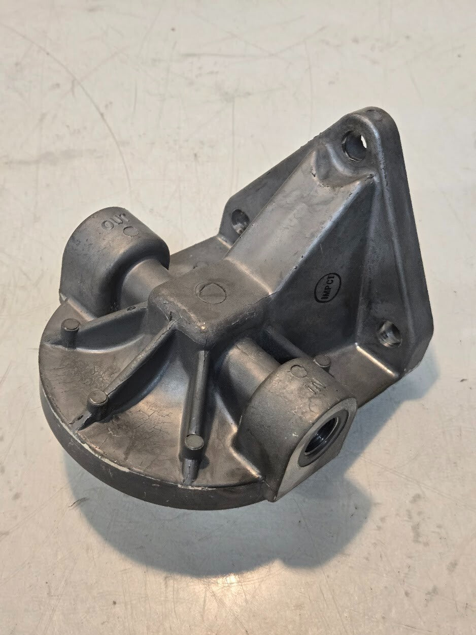 Fleetguard Adaptor Head 3304173S with Luber-Finer LFP-777PB Lube Filter