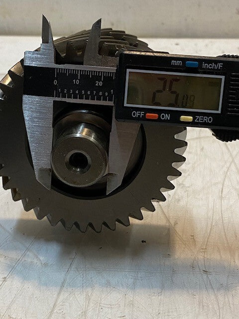 Manual Transmission Countershaft Cluster Gear 14" Long 38-Teeth OD 20mm End
