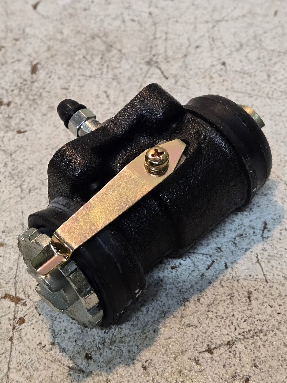 2 Quantity of Rear Right Brake Cylinders for Toyota FJ (2 Quantity)