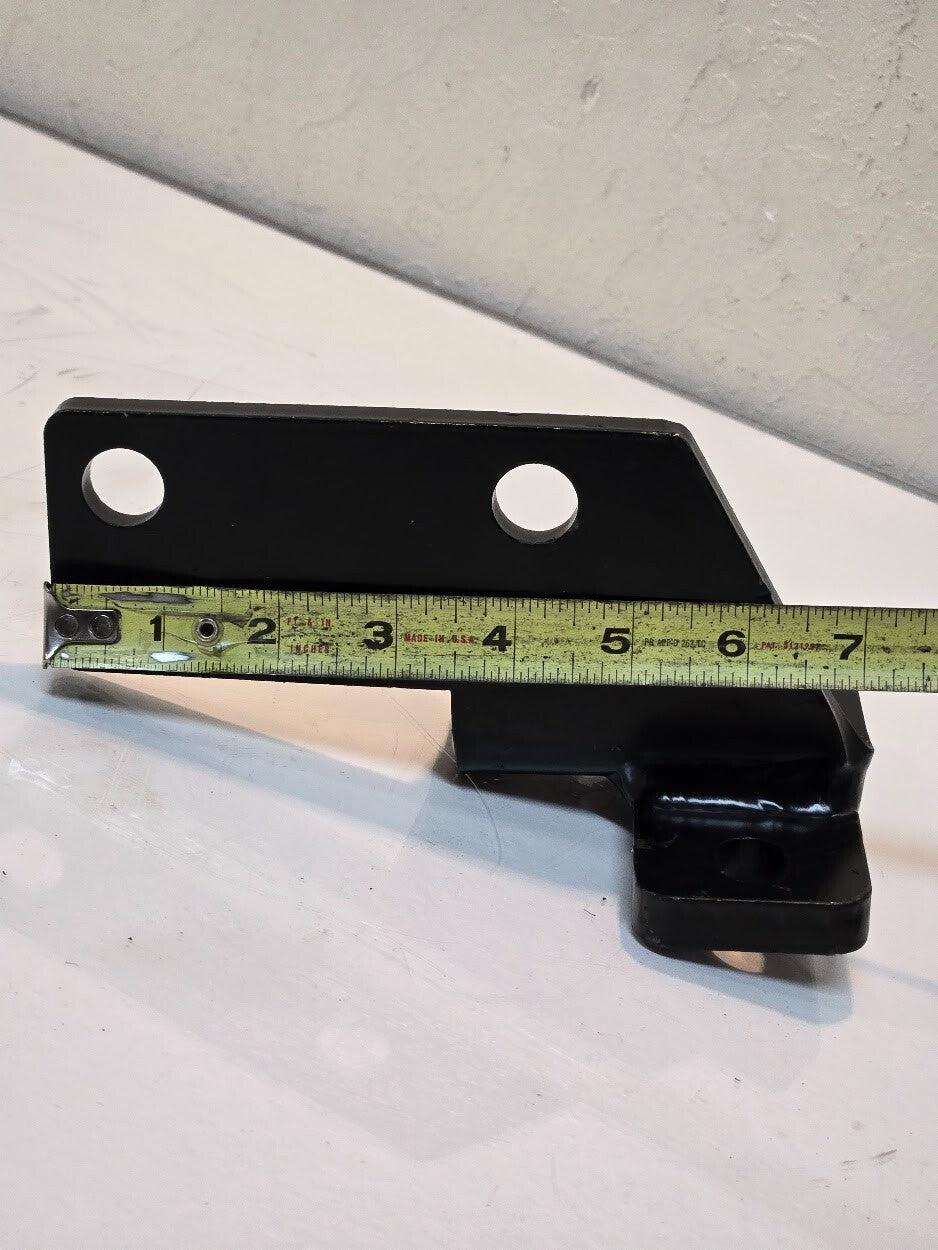 Roadmaster B721 Axle Bracket RH for Sprinter Van | 7" x 5-1/2" x4"