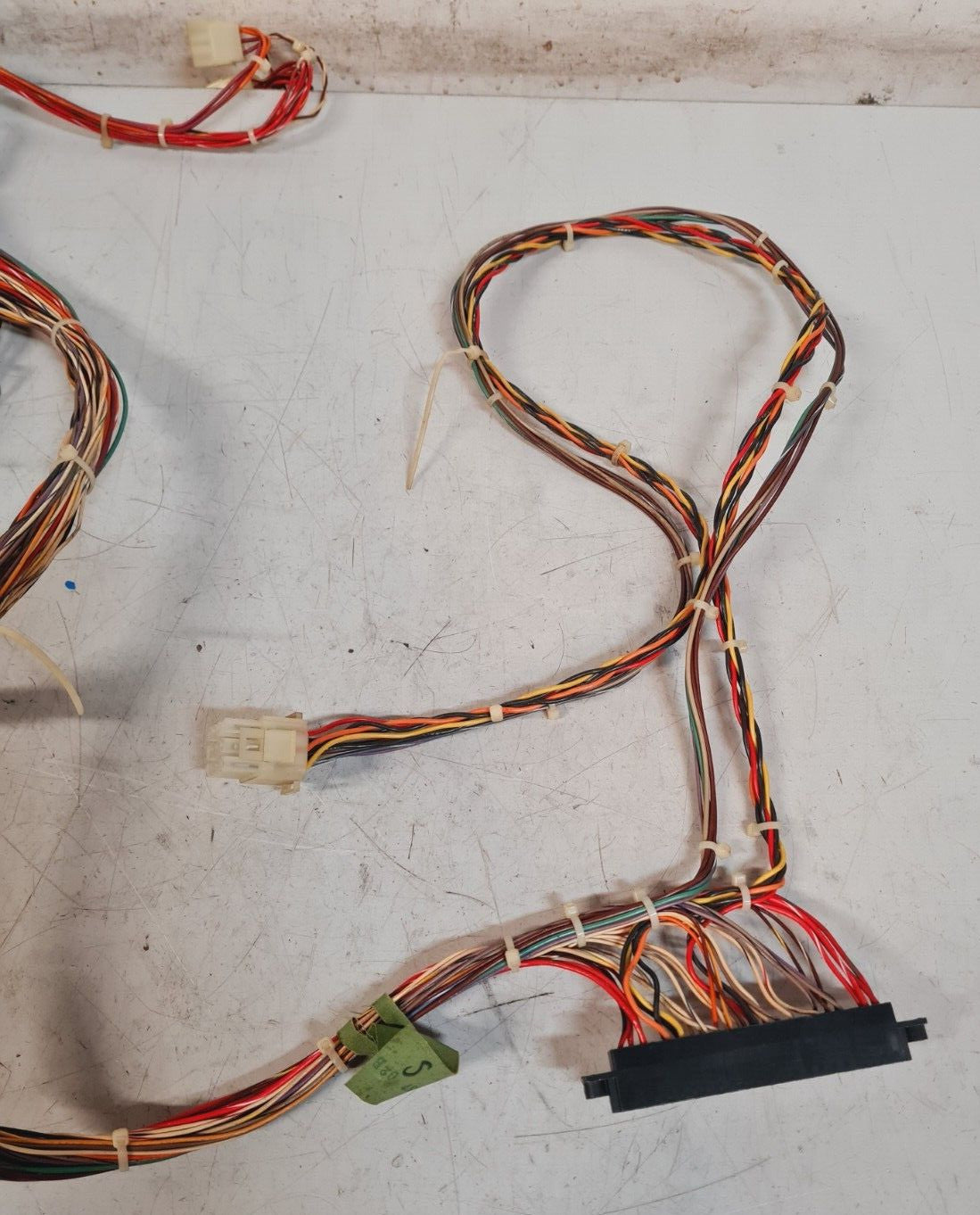 Harness A035157 02B | 030168-01 | 3/4 HF 125-250 VAC 0110 MODEL E 50 Ω 0.5A 8020