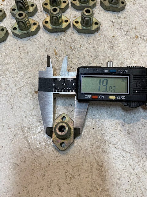 10 Quantity of Bendix Fittings T-239100-F | 1007116 (10 Quantity)