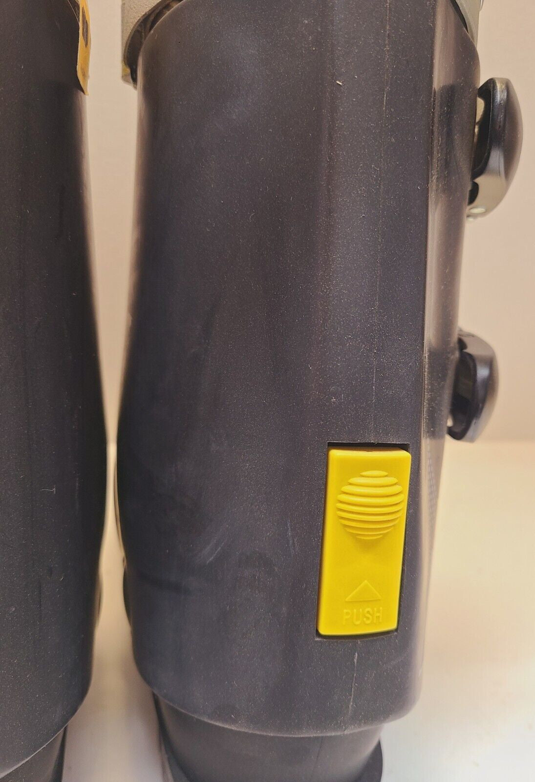 Lange Downhill Ski Boots Mid 4.61 | Yellow 26.5 | 3076791 | C30767595