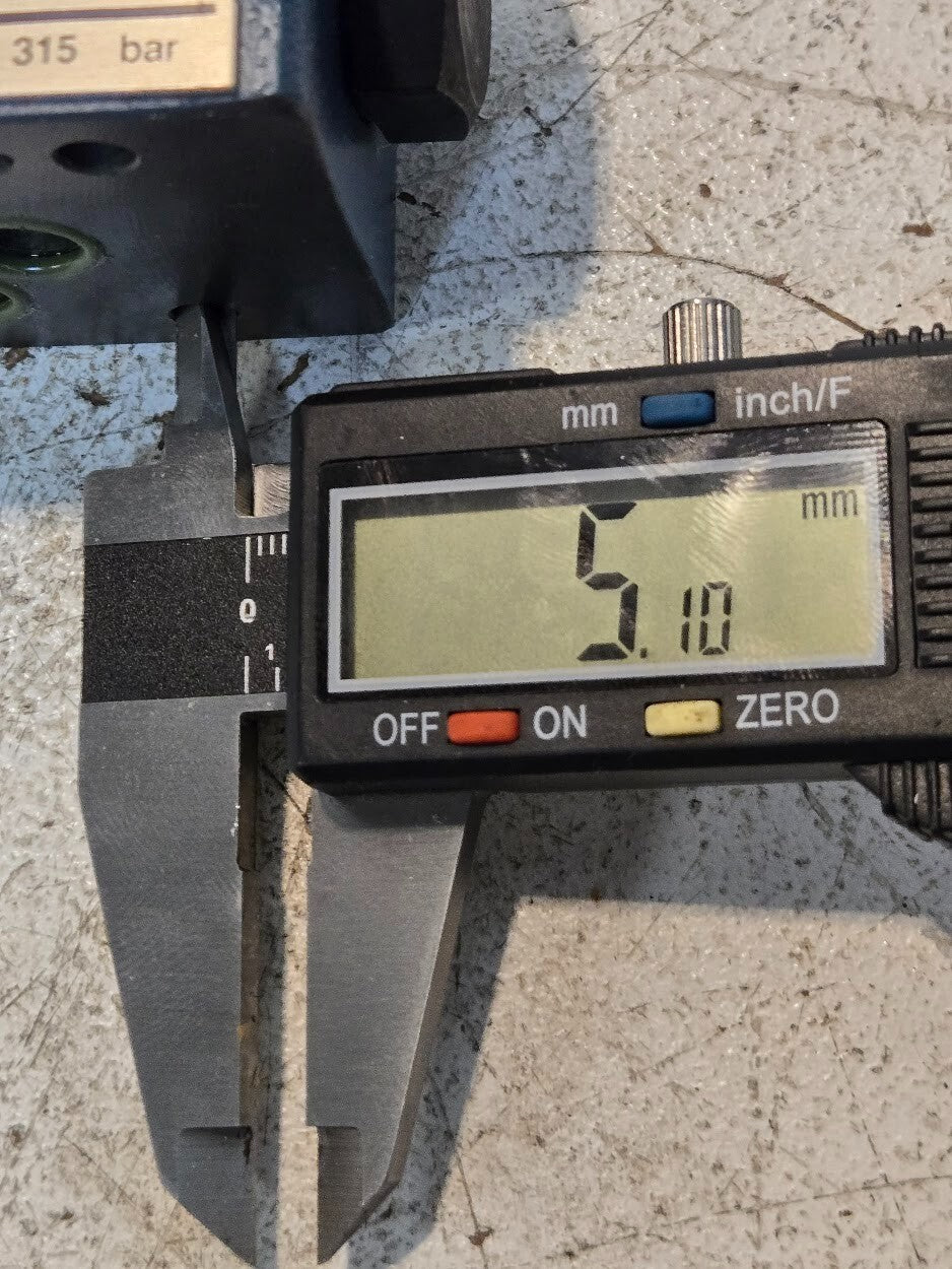 Bosch Manifold Check Valve 0 811 024 105 | 872 | Max Pressure 4500 PSI 315 Bar