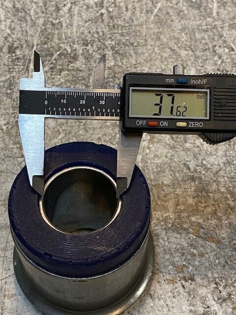 Atro Motor Mount PL1048 38mm Bore 3-1/2" x 3-1/8"