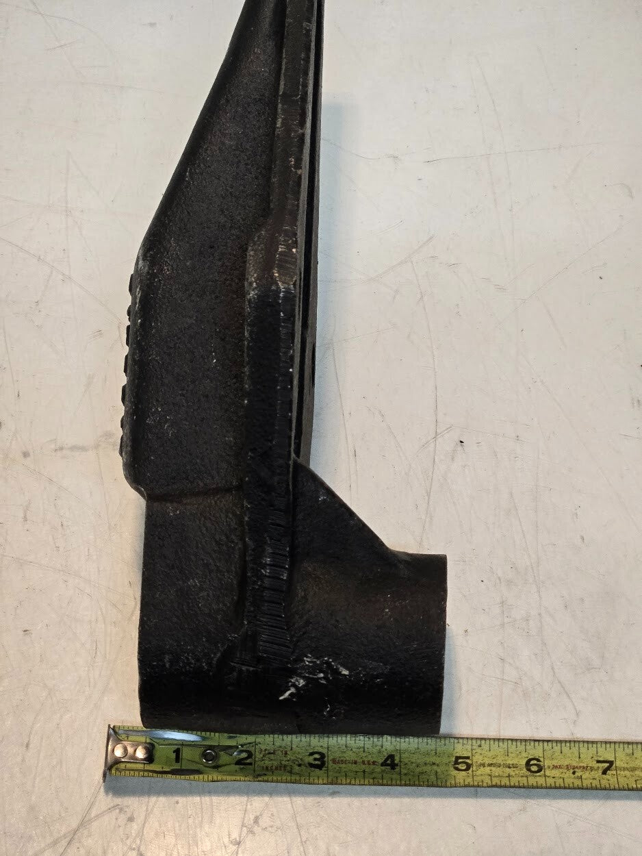 Flagg E732-75 Leaf Spring Hanger for Peterbilt | 12-1/2" x 5-7/8" x 4-1/2"