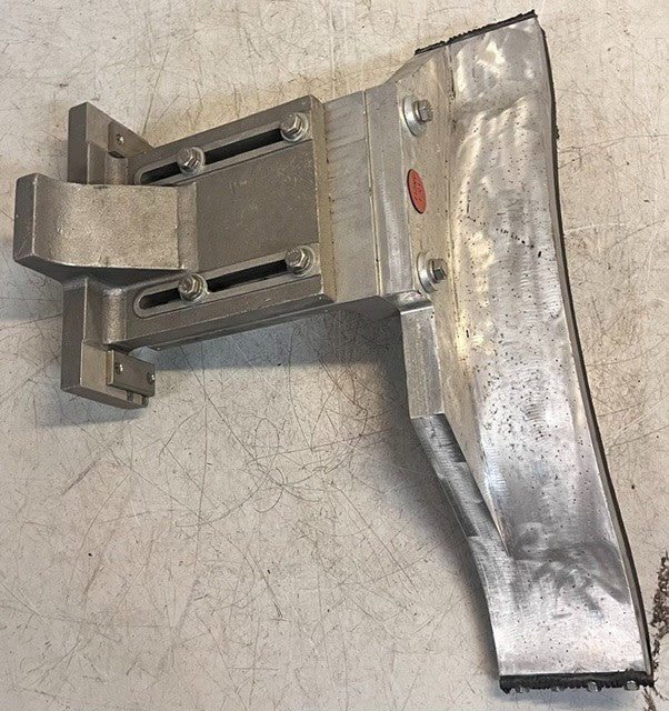 Specialized Heavy Duty Clamp Arm Attachment For Forklift 742262 | 1.5 L Angle